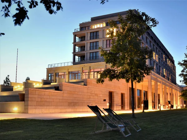 Bild 0: ATLANTIC Hotel Wilhelmshaven****S